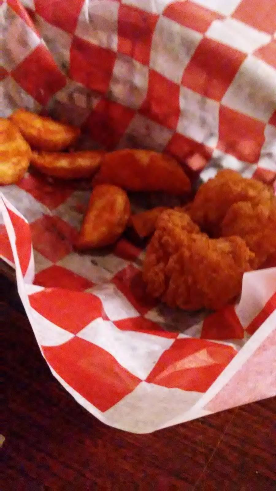 Mikeys Pizza Pit Stop | restaurant | 10 N Main St, Knox, IN 46534, USA | 5747725888 OR +1 574-772-5888