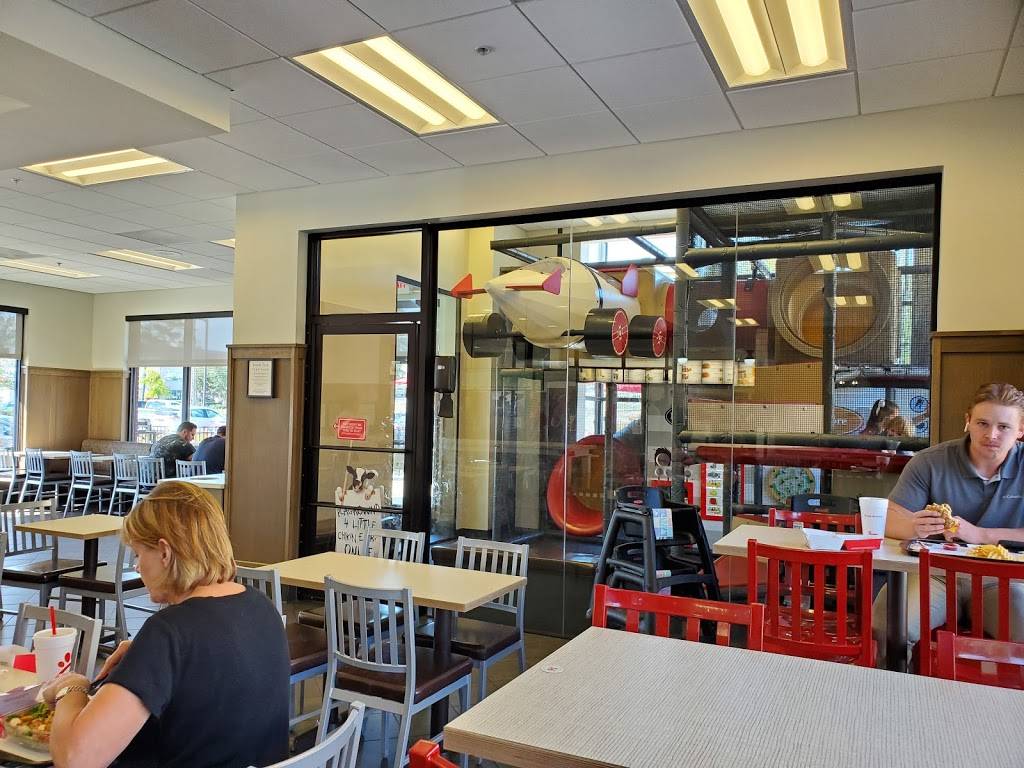 Chick-fil-A | restaurant | 513 Montgomery Hwy, Vestavia Hills, AL 35216, USA | 2058243540 OR +1 205-824-3540