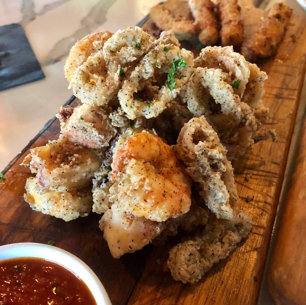 Convivio Italian Artisan Cuisine | restaurant | 11529 Spring Mill Rd #300, Carmel, IN 46032, USA | 3175644670 OR +1 317-564-4670