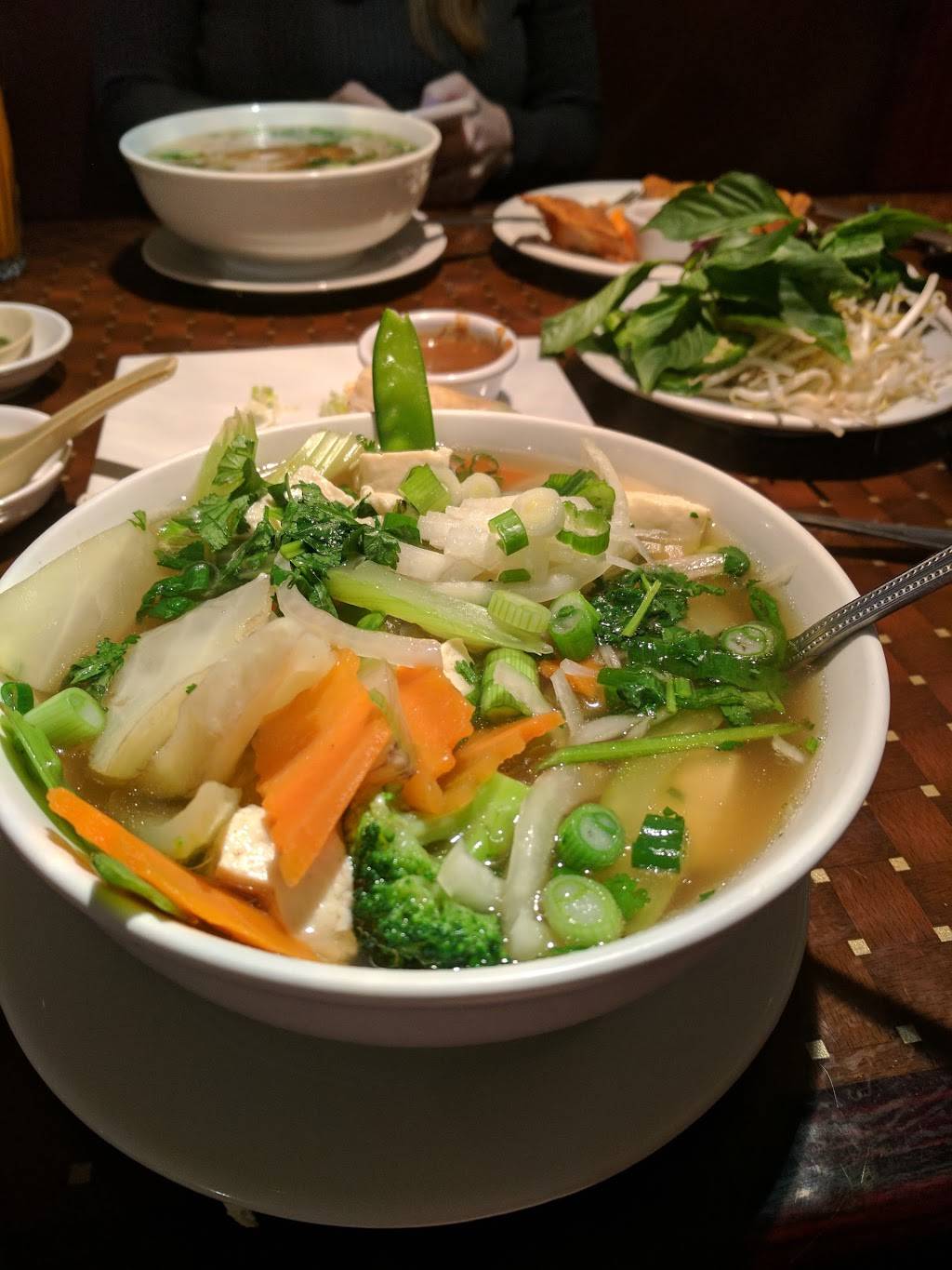 Saigon Palace | restaurant | 10 Mayo Rd, Edgewater, MD 21037, USA | 4109560505 OR +1 410-956-0505