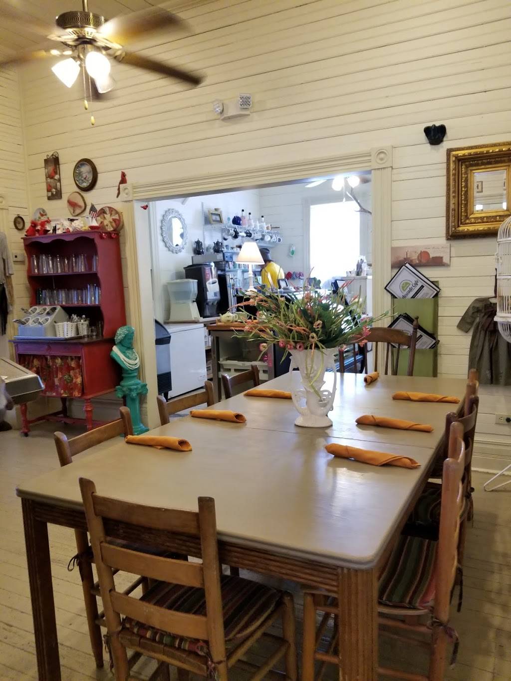 Avocado Cafe & Juice Bar | cafe | 18771 FM 2252, San Antonio, TX 78266, USA | 2104418338 OR +1 210-441-8338