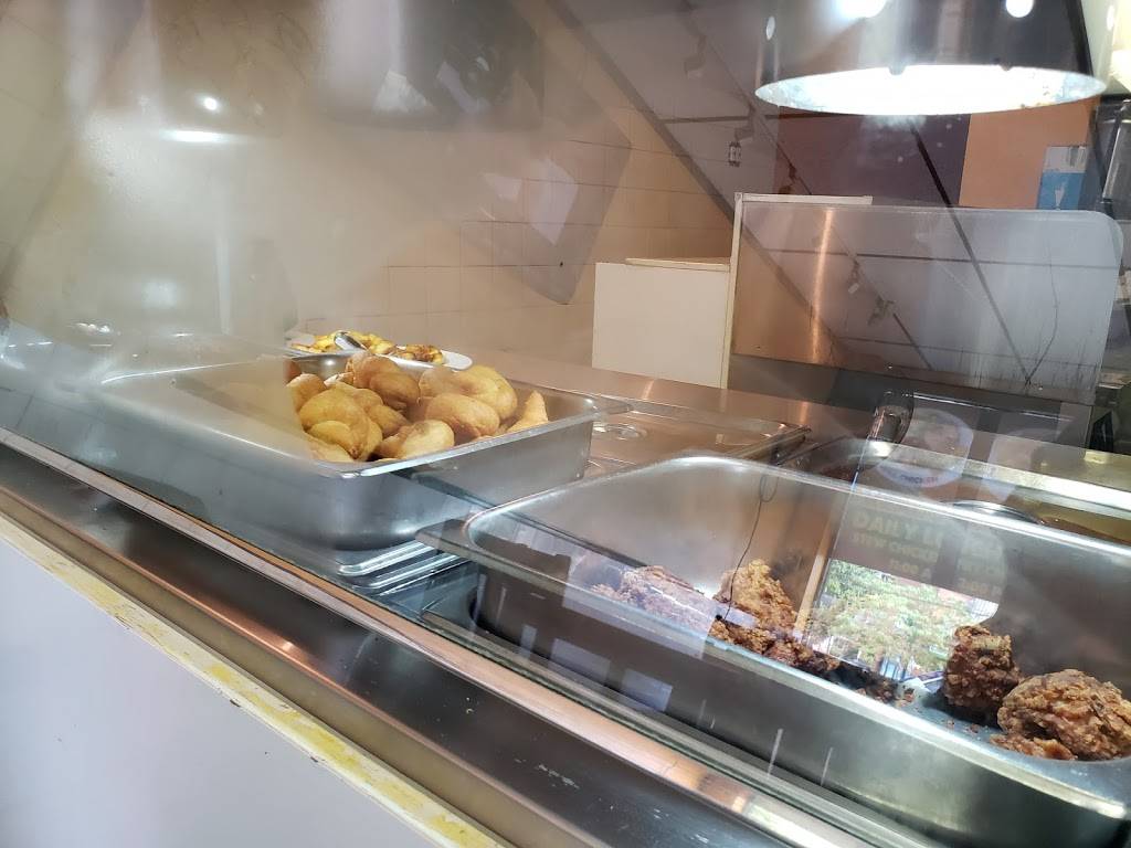 Mangoes Restaurant | restaurant | 2491 Lake Shore Blvd W, Etobicoke, ON M8V 1C5, Canada | 4162531920 OR +1 416-253-1920