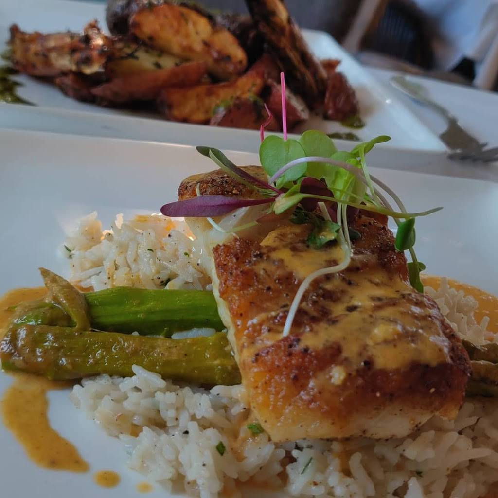 Yebo Beach Haus | restaurant | 111 West Paces Ferry Rd NW, Atlanta, GA 30305, USA | 4048691992 OR +1 404-869-1992