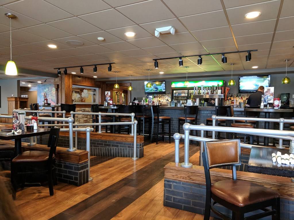 Bennigans Clear Lake | restaurant | 2023 7th Ave N, Clear Lake, IA 50428, USA | 6413572366 OR +1 641-357-2366