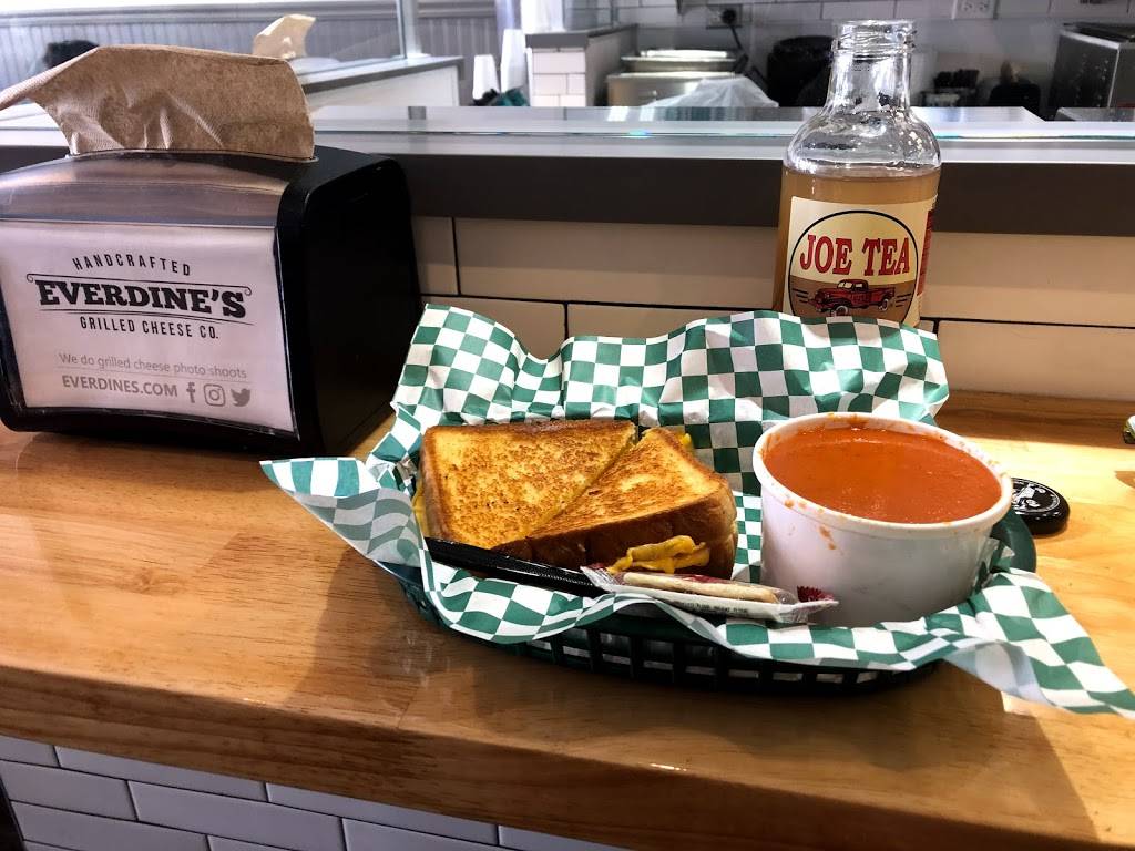 Everdines Grilled Cheese Co. | restaurant | 24 W Jefferson Ave, Naperville, IL 60540, USA | 6305446626 OR +1 630-544-6626