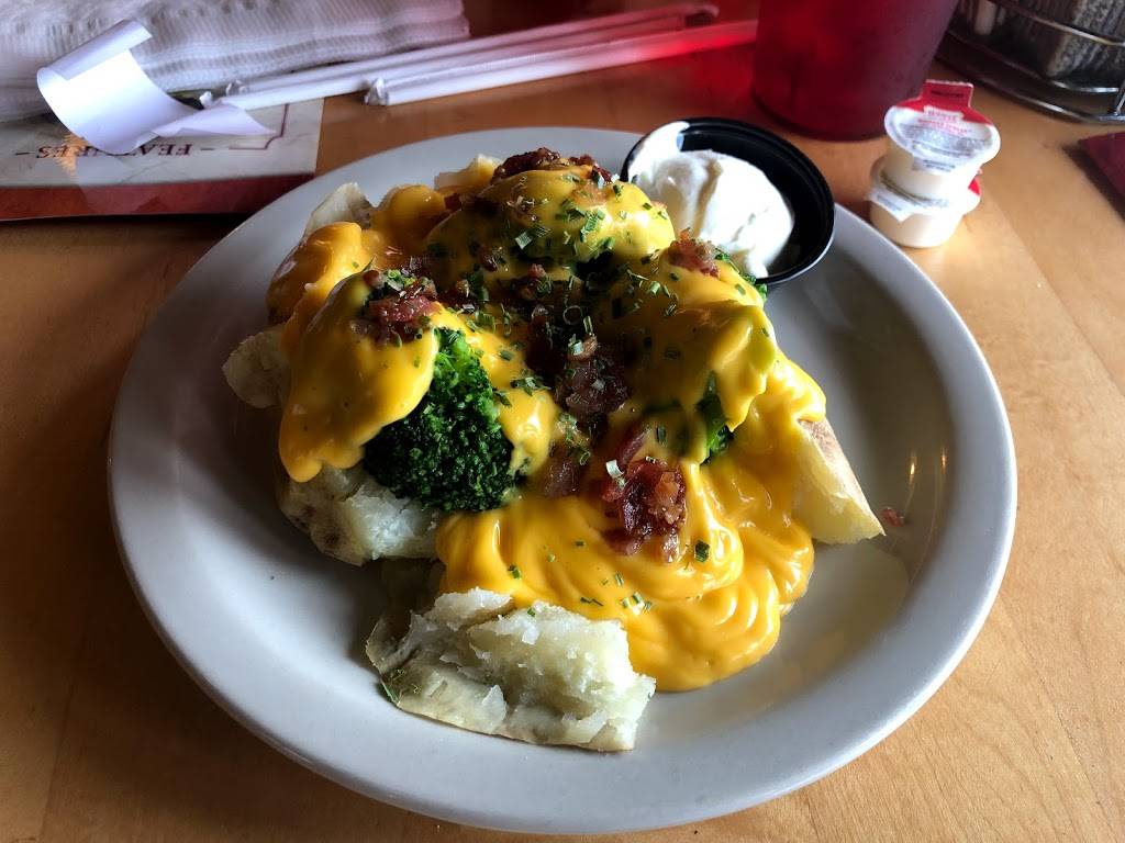 Delongs | restaurant | 201 N Mill St, Pontiac, IL 61764, USA | 8158441983 OR +1 815-844-1983