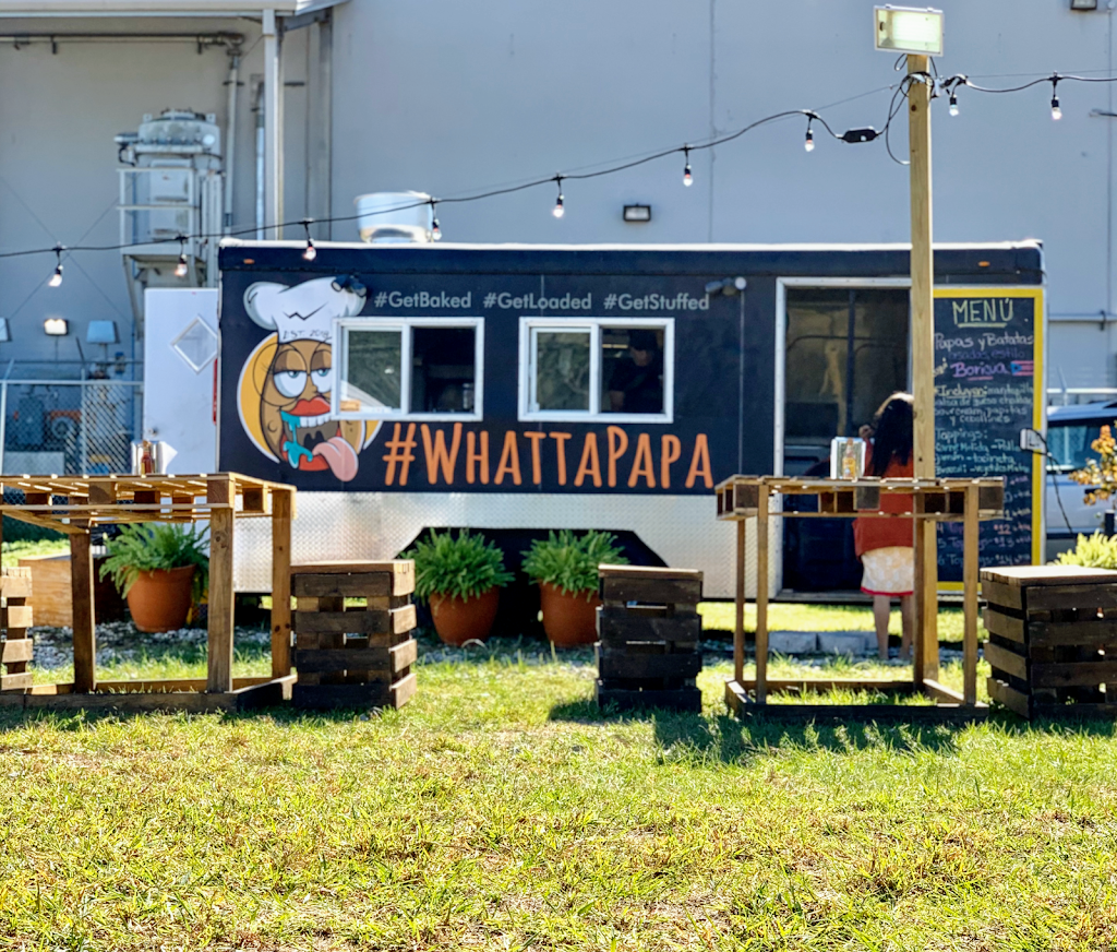 Whattapapa | restaurant | 5317 E Sligh Ave, Tampa, FL 33617, USA | 8134221852 OR +1 813-422-1852