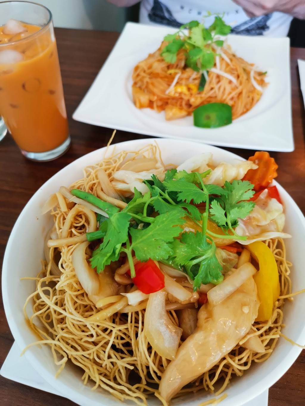 Restaurant Une nuit à Bangkok | restaurant | 5076 Rue de Bellechasse, Montréal, QC H1T 2A2, Canada | 5145435444 OR +1 514-543-5444