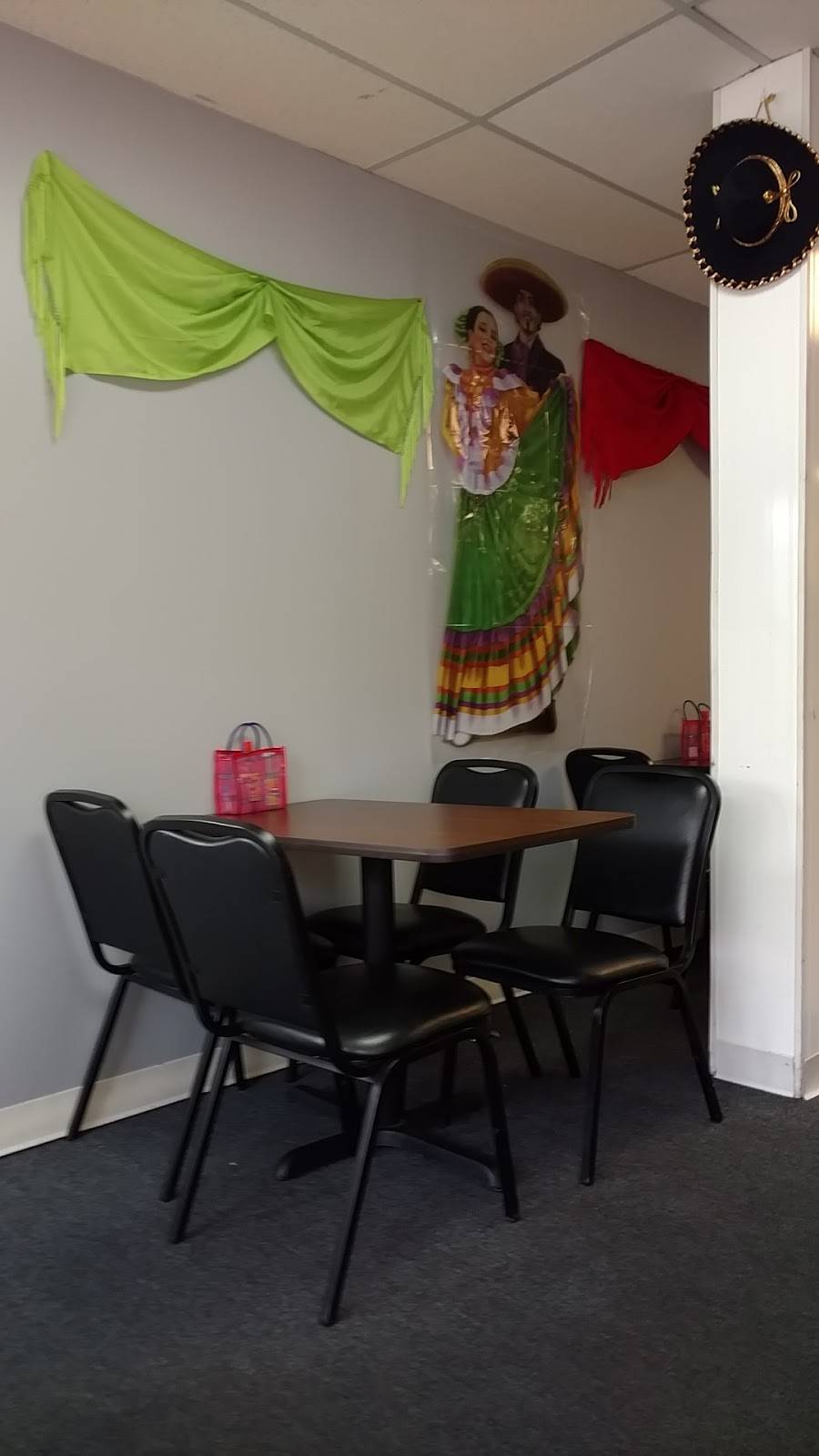 Castañeda Mexican Restaurant | restaurant | 141 W Penn Ave, Robesonia, PA 19551, USA | 6106938000 OR +1 610-693-8000