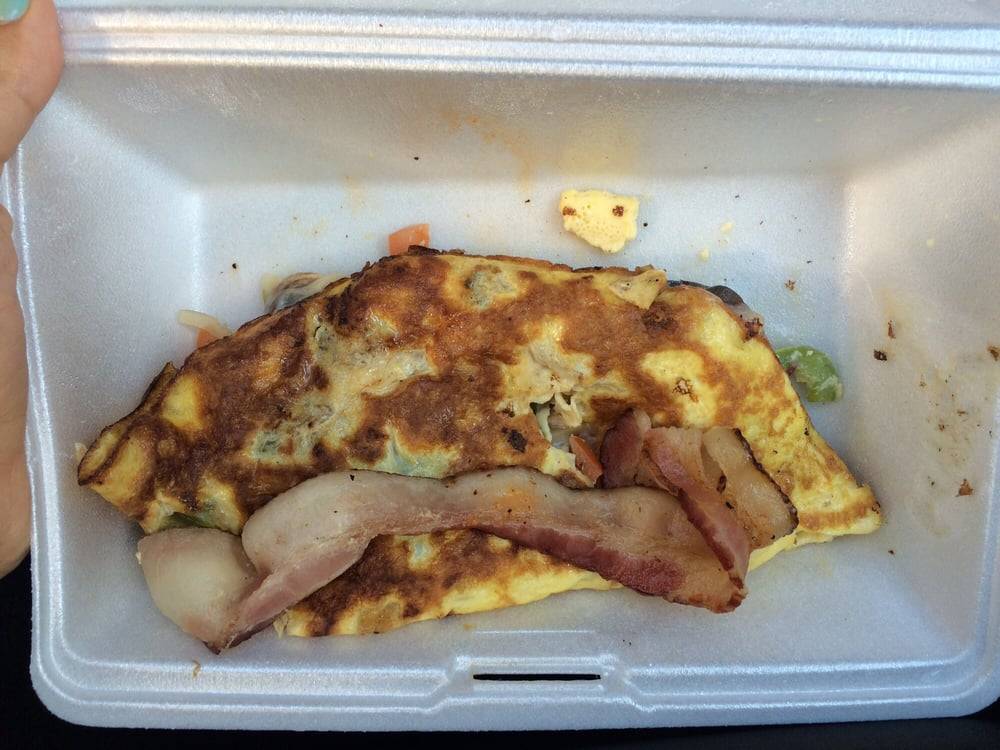 Brookside Market & Deli | restaurant | 4700 Coffee Rd, Bakersfield, CA 93308, USA | 6615881338 OR +1 661-588-1338