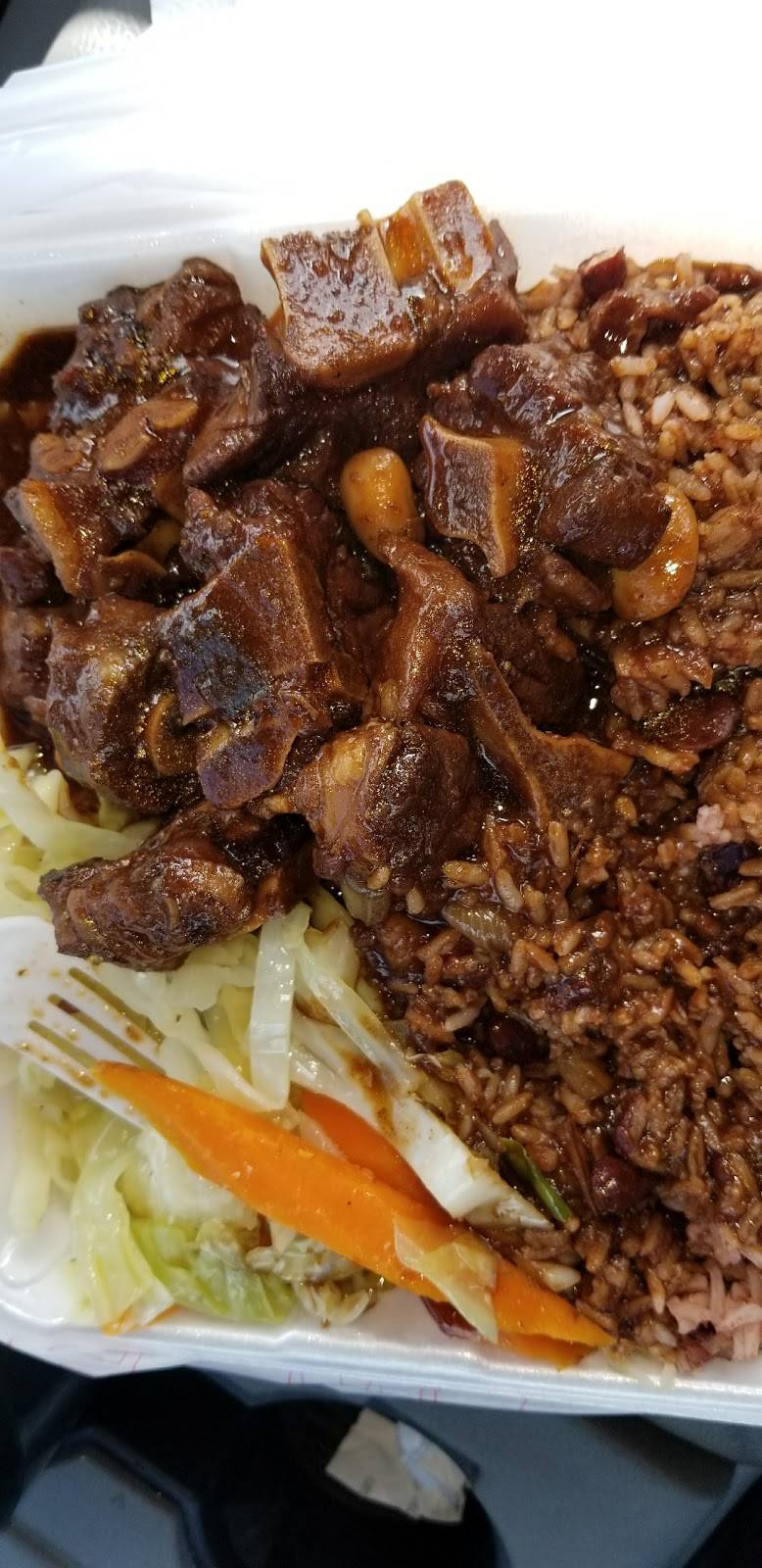 Negril Restaurant | restaurant | 6301 Silver Star Rd, Orlando, FL 32818, USA | 4072975729 OR +1 407-297-5729