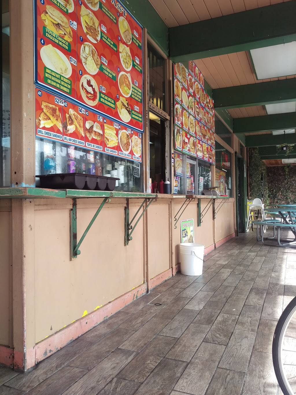 Toms Number 5 Chiliburgers | restaurant | 4497 Pico Blvd, Los Angeles, CA 90019, USA | 3239372489 OR +1 323-937-2489