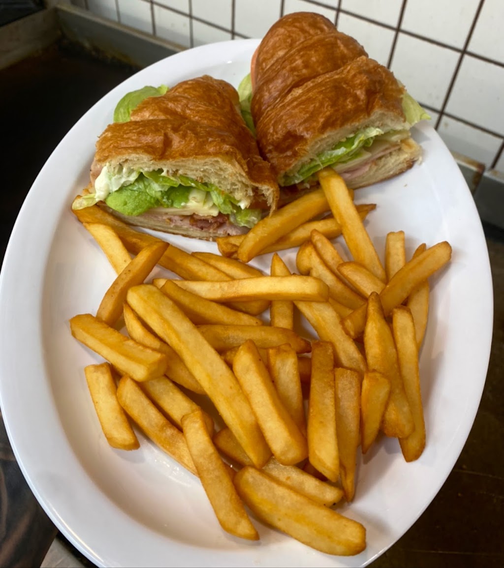 Tapias Red Cabin | restaurant | 31956 Hilltop Blvd, Running Springs, CA 92382, USA | 9099390959 OR +1 909-939-0959