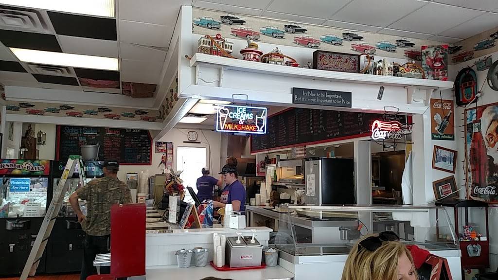 Berrymans Tastytreat | restaurant | 305 E Main St, Mt Sterling, KY 40353, USA | 8594986830 OR +1 859-498-6830