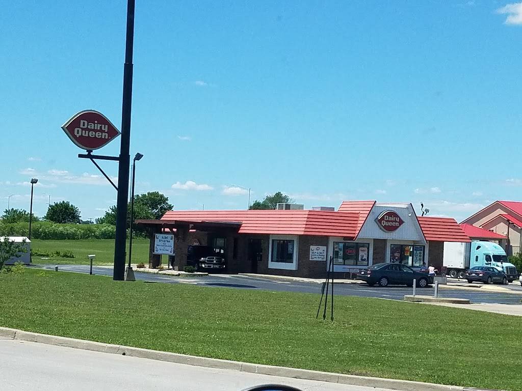 Dairy Queen Store | restaurant | 822 US-24, Gilman, IL 60938, USA | 8152654115 OR +1 815-265-4115