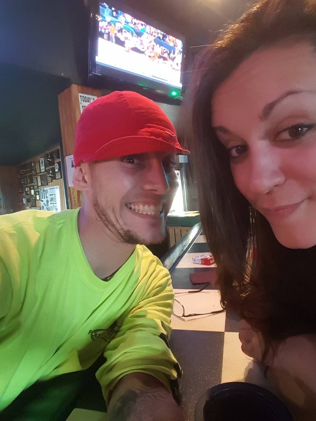 Bakerville Sports Bar & Grill | restaurant | 10631 Co Rd B, Marshfield, WI 54449, USA | 7156763768 OR +1 715-676-3768