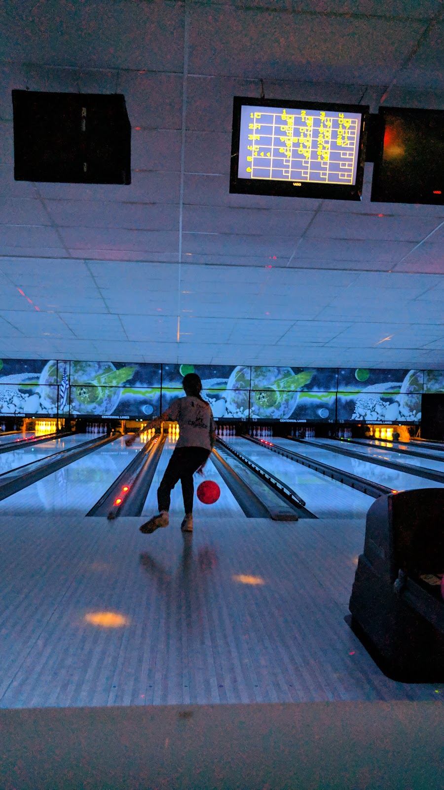 Centennial Lanes | restaurant | 2400 Vine St, Hays, KS 67601, USA | 7856252916 OR +1 785-625-2916