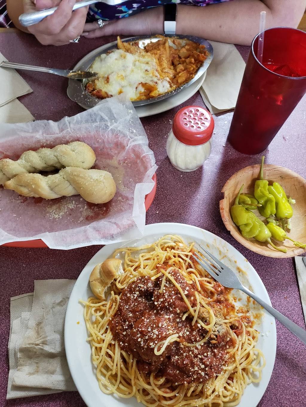 Pizza City | restaurant | 611 W Vine St, Kissimmee, FL 34741, USA | 4078461666 OR +1 407-846-1666