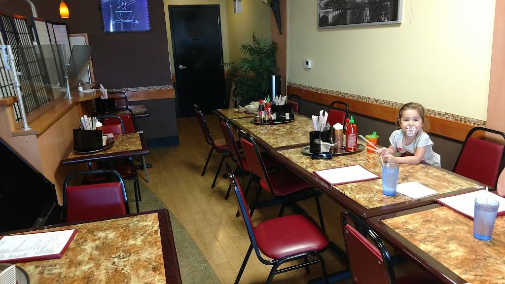Pho Lee | restaurant | 602 W Union Hills Dr, Phoenix, AZ 85027, USA | 6237771812 OR +1 623-777-1812