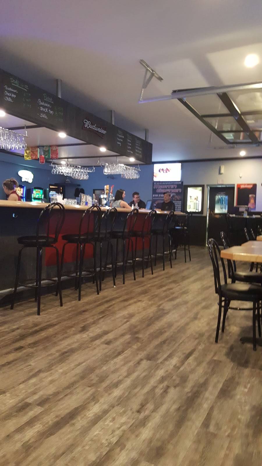 Resto-Bar Le Pic | restaurant | 2035 Route du Carrefour, Val-des-Monts, QC J8N 5B5, Canada | 8196717272 OR +1 819-671-7272