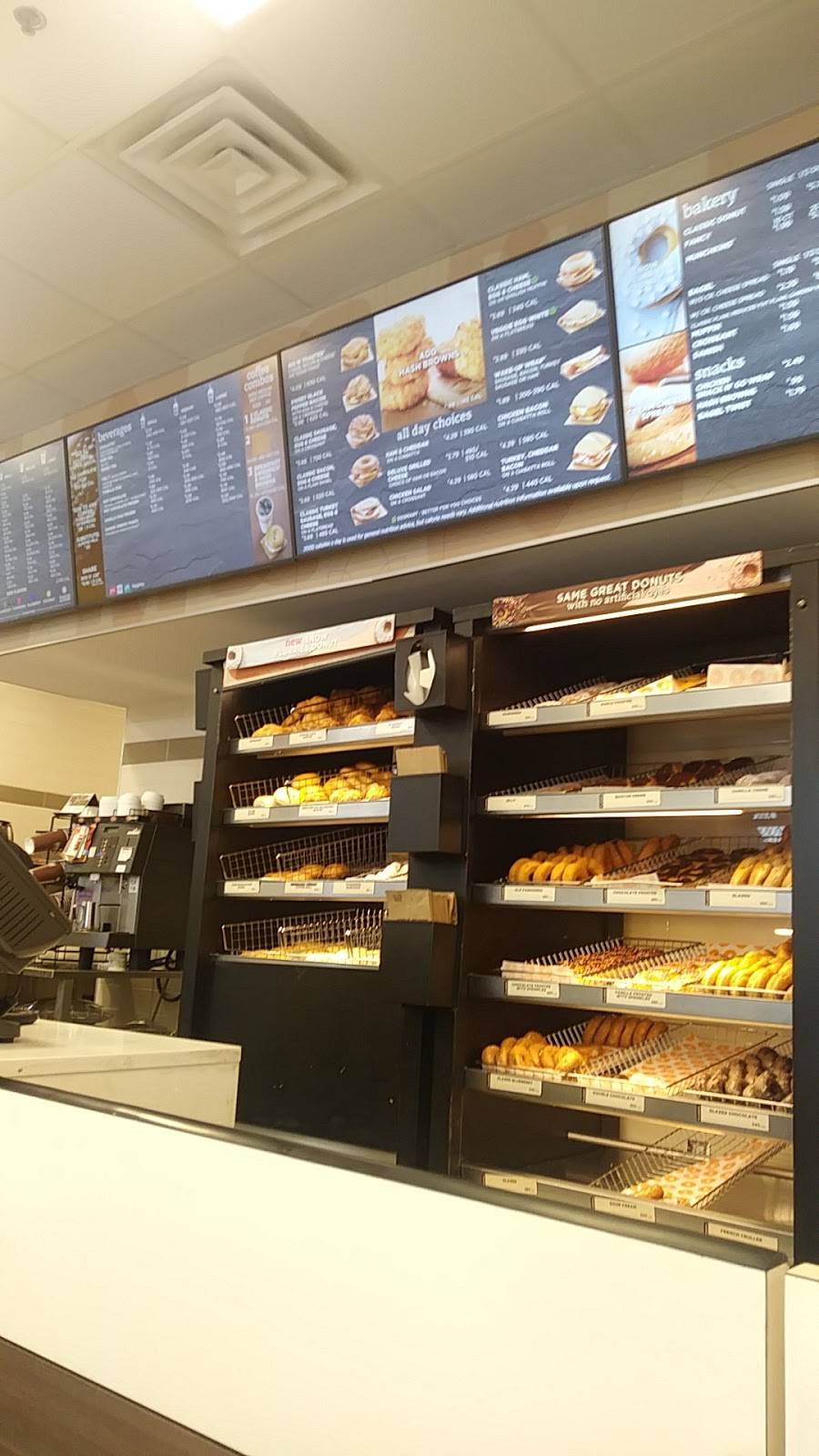 Dunkin | bakery | 5422 N Orange Blossom Trail, Orlando, FL 32810, USA | 4072999531 OR +1 407-299-9531