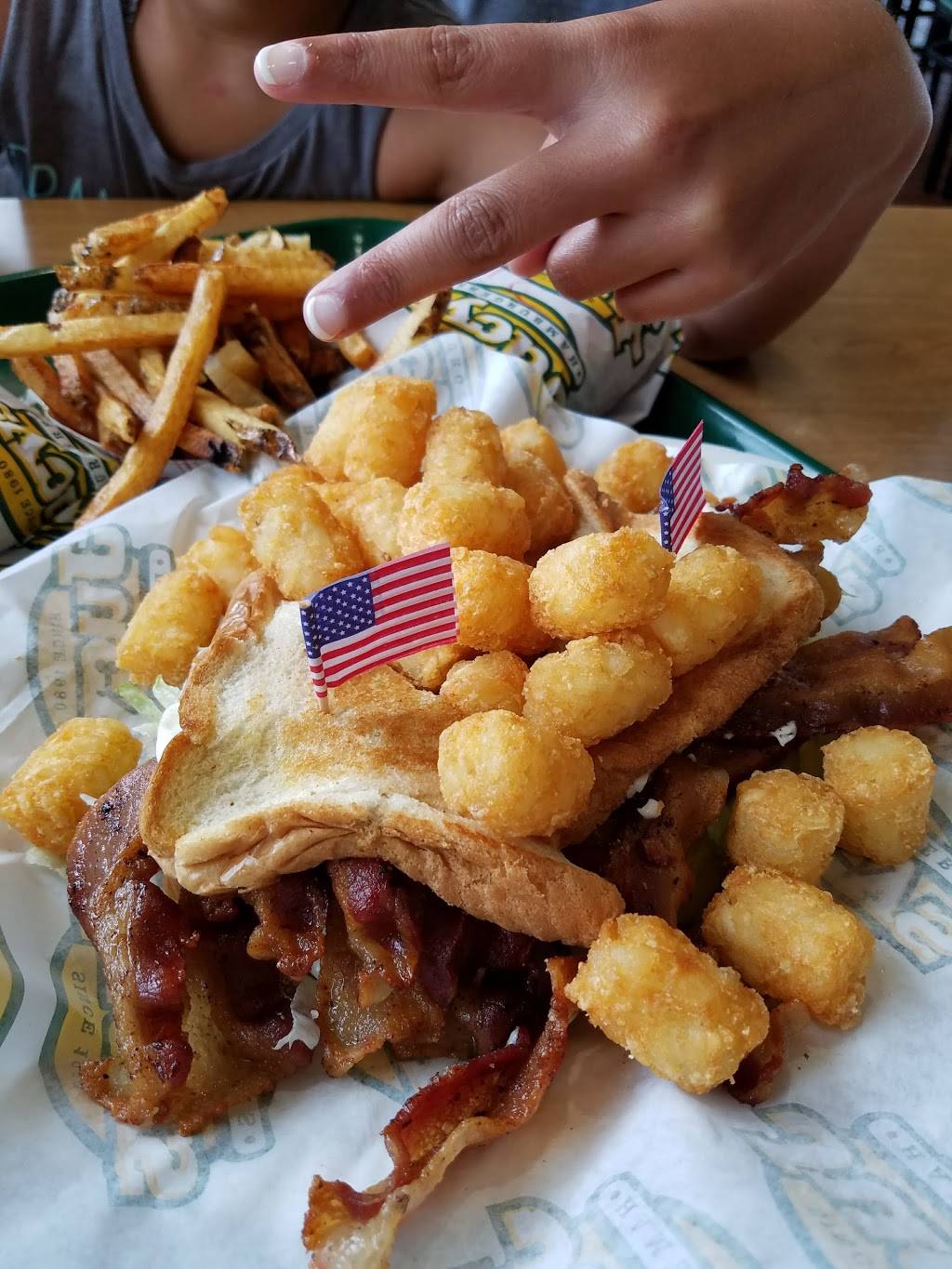 Jucys Hamburgers | restaurant | 2330 E 5th St, Tyler, TX 75701, USA | 9035970660 OR +1 903-597-0660