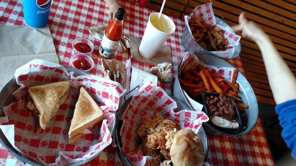 Hatties Chicken Shack | restaurant | 3057 Rt 50 Wilton Plaza, Saratoga Springs, NY 12866, USA | 5182260000 OR +1 518-226-0000