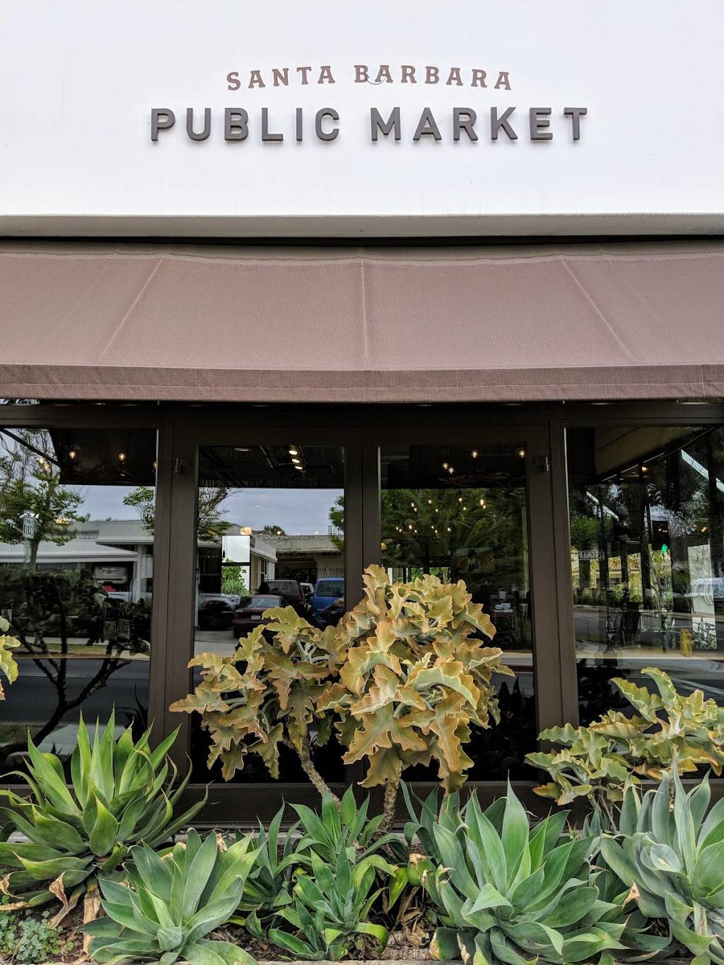 Ca Dario Pasta Veloce | restaurant | 38 W Victoria St, Santa Barbara, CA 93101, USA | 8058849419 OR +1 805-884-9419