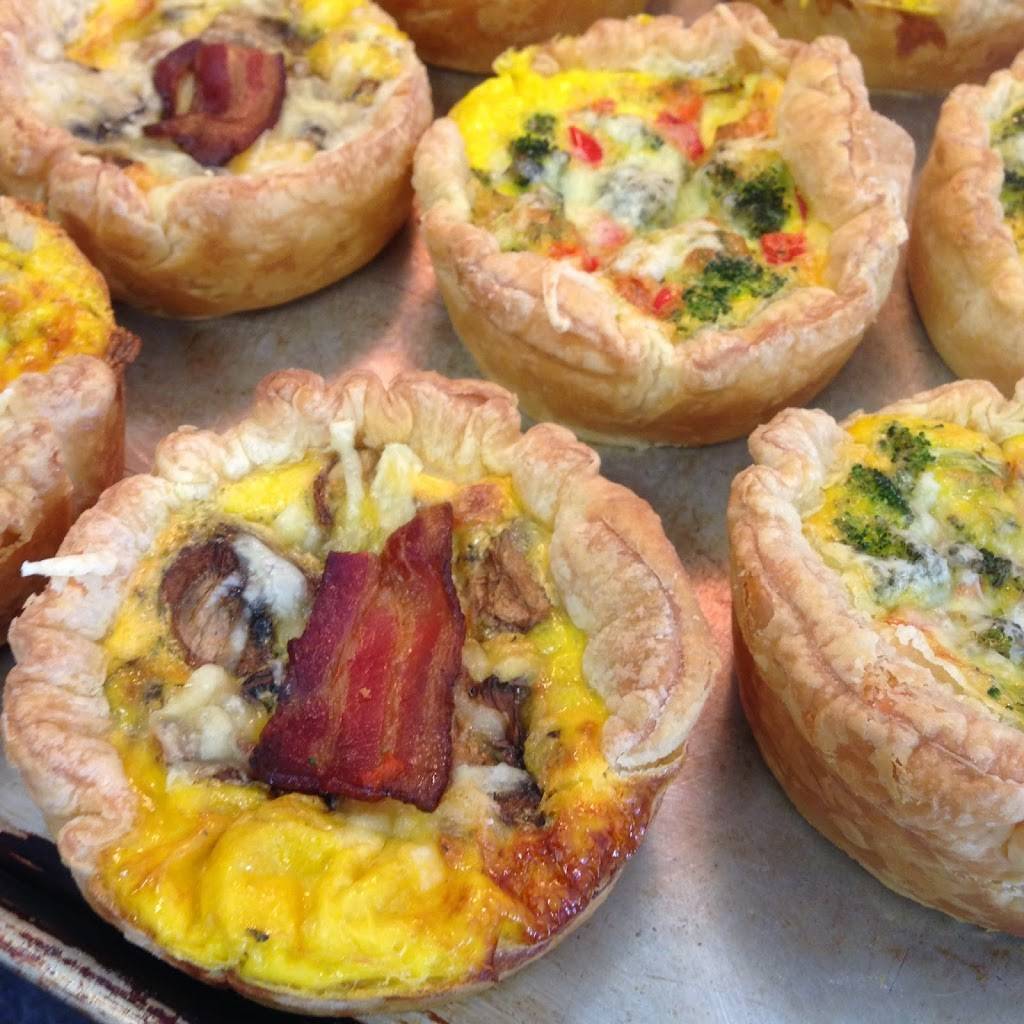 The Lunch Box | restaurant | 11 Macsteven Dr #1, Prince Edward, ON K0K, Canada | 6134711222 OR +1 613-471-1222