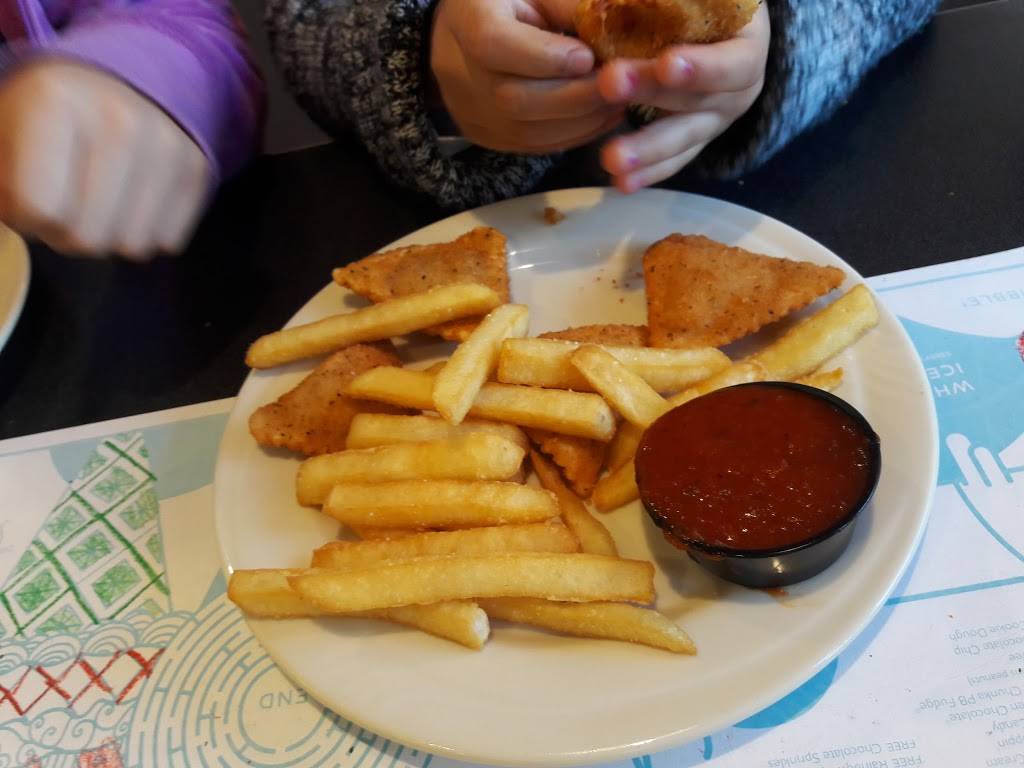 Friendlys | restaurant | 966 Grafton St, Worcester, MA 01604, USA | 5087983298 OR +1 508-798-3298