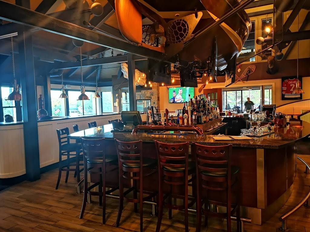 Moose McGuires Brockville | restaurant | 6 Broad St, Brockville, ON K6V 0C4, Canada | 6133455050 OR +1 613-345-5050