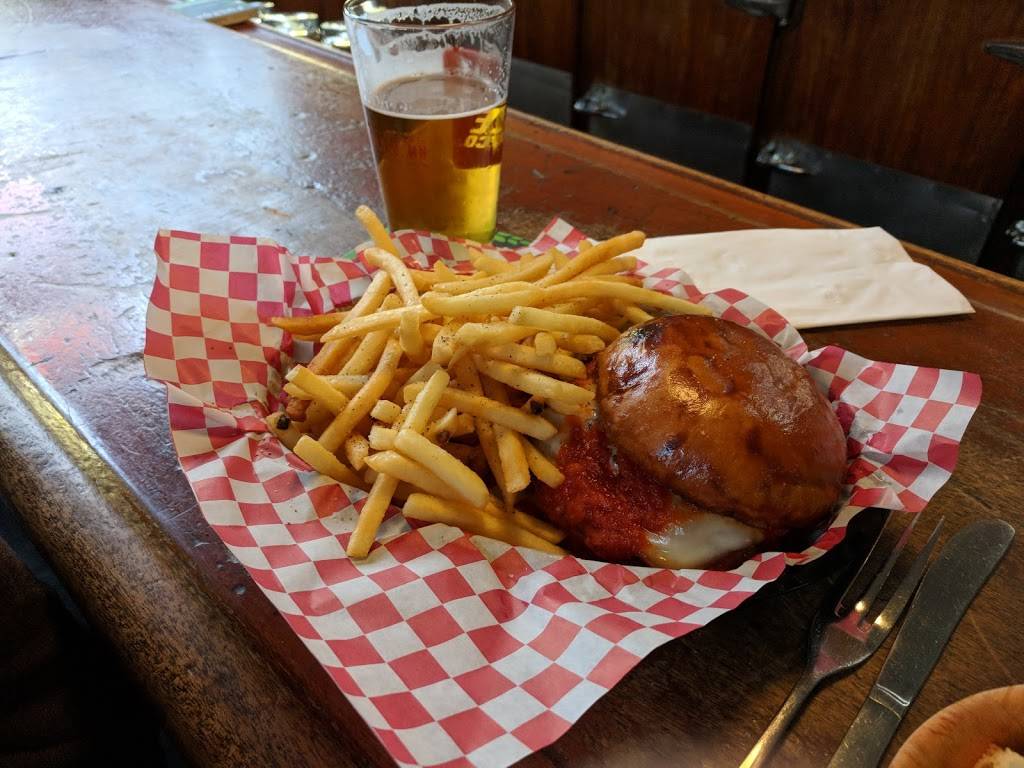 Bulls Horn Food and Drink | restaurant | 4563 S 34th Ave, Minneapolis, MN 55406, USA | 6122081378 OR +1 612-208-1378