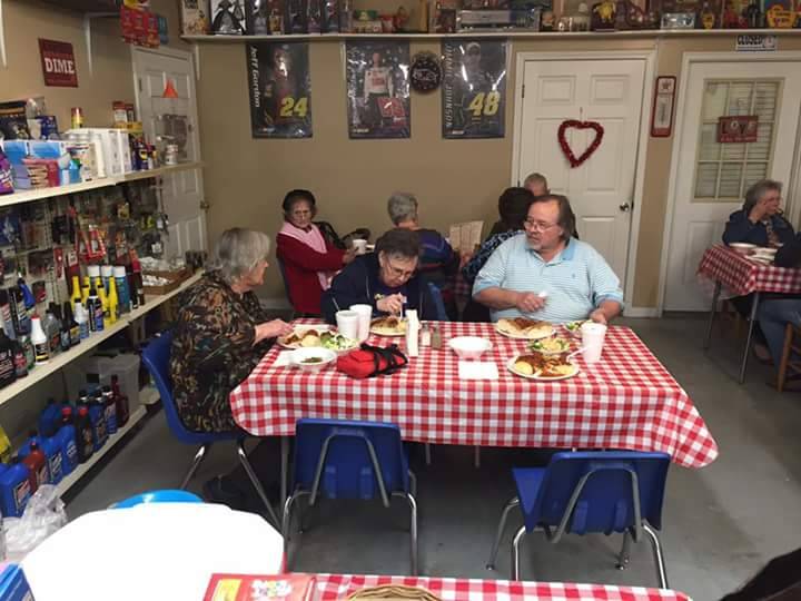 Vances Kitchen | restaurant | 3601 NC-55, Kinston, NC 28504, USA | 2522081158 OR +1 252-208-1158