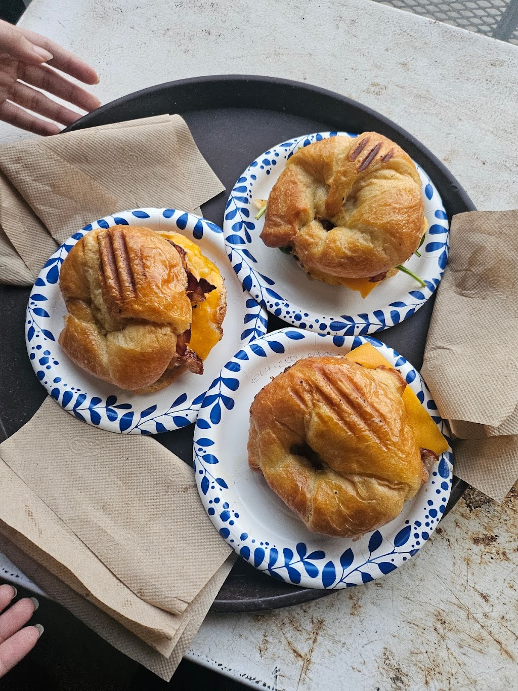 Blue Door at The Wormhole | restaurant | 2307 Bull St In The Wormhole, Savannah, GA 31401, USA | 9176866056 OR +1 917-686-6056