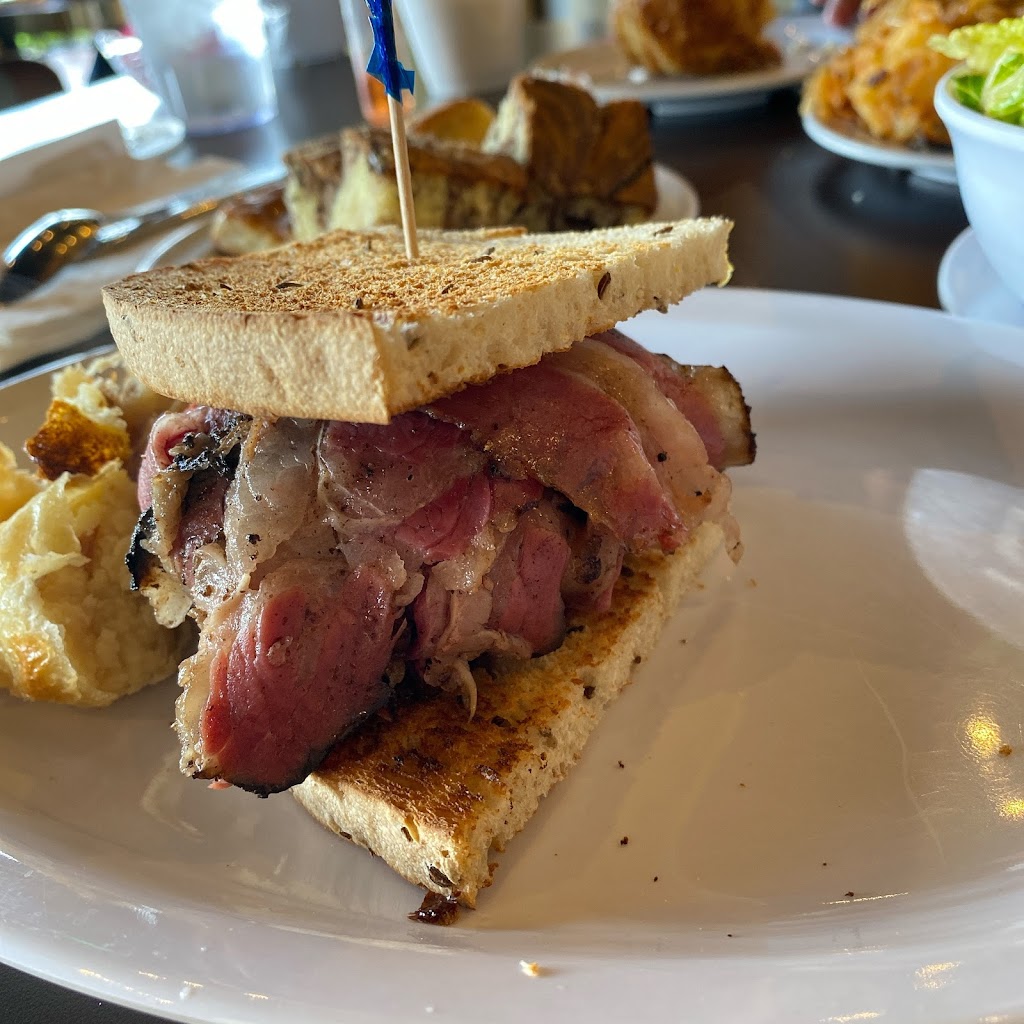 Mos Bagels & Deli | restaurant | 800 E Hallandale Beach Blvd, Hallandale Beach, FL 33009, USA | 9548330080 OR +1 954-833-0080