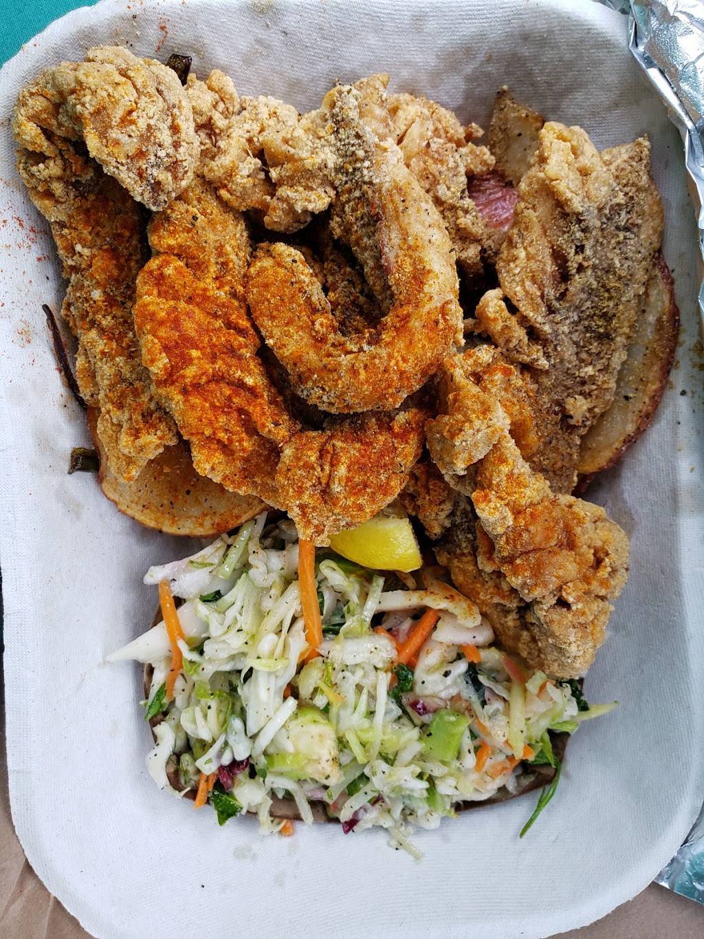 Saltbox Seafood Joint | restaurant | 608 N Mangum St, Durham, NC 27701, USA | 9199088970 OR +1 919-908-8970