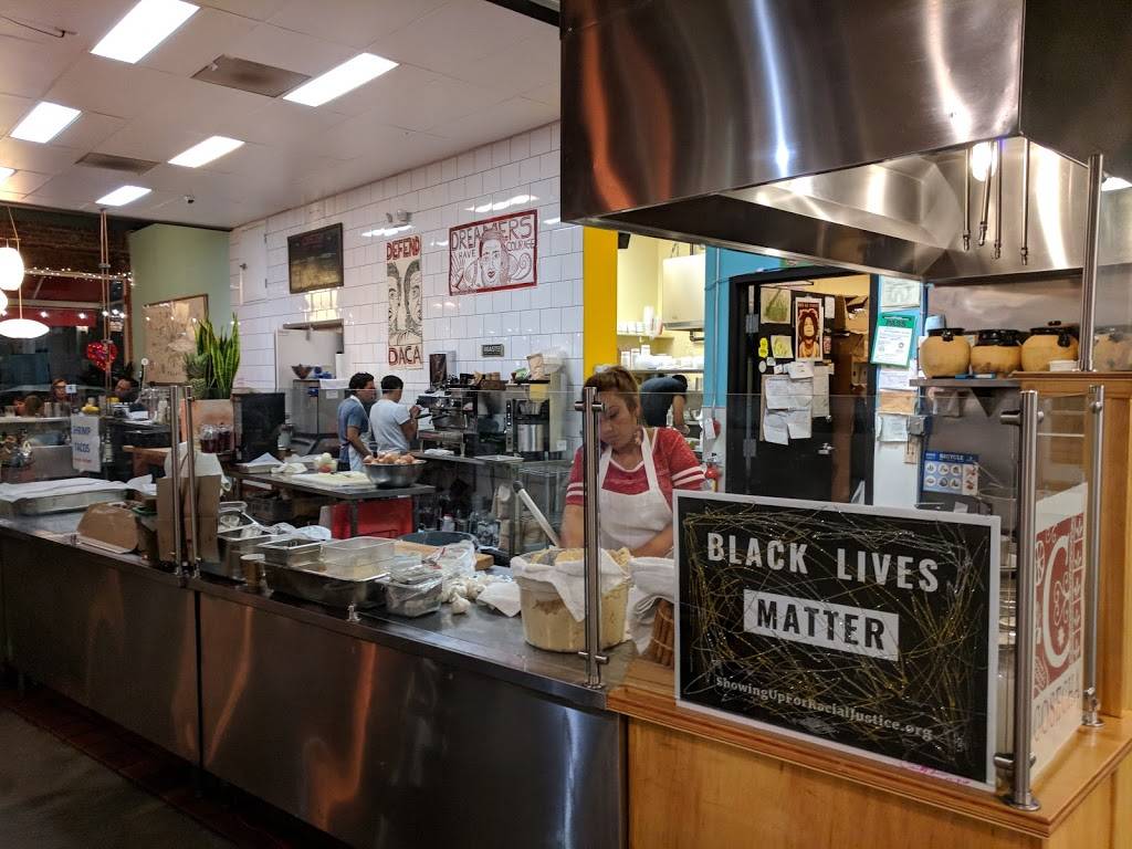 Rosamunde Sausage Grill | restaurant | 911 Washington St, Oakland, CA 94607, USA | 5103383108 OR +1 510-338-3108