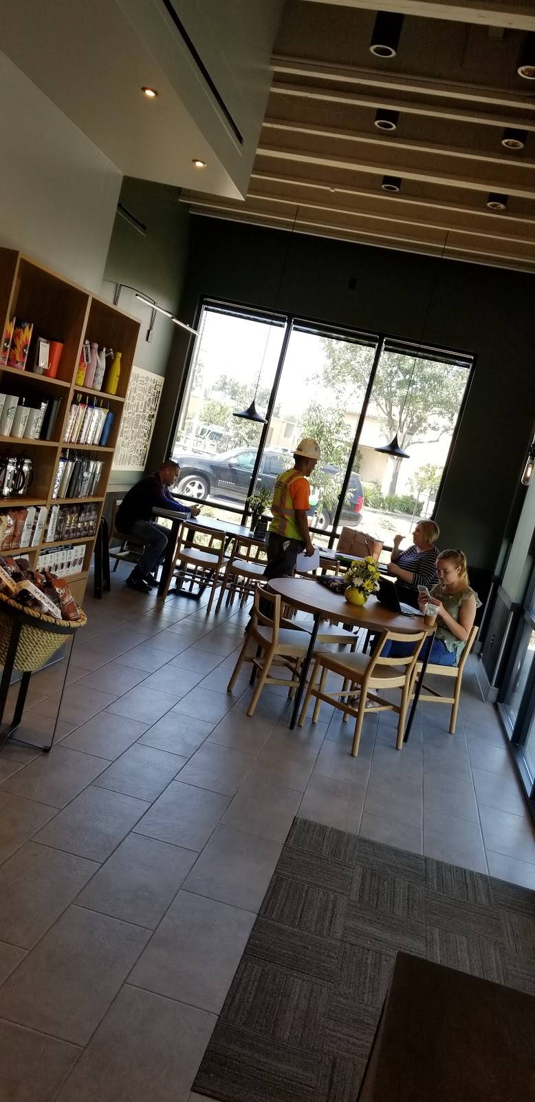 Starbucks | cafe | 1349 E Noble Ave, Visalia, CA 93292, USA | 5596228843 OR +1 559-622-8843