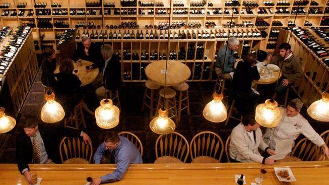 Northampton Wine + Dine | restaurant | 211 E Broad St, Greenville, SC 29601, USA | 8642713919 OR +1 864-271-3919