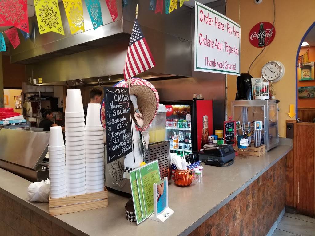 Taco Rio Mexican Kitchen | restaurant | 707 S Semoran Blvd, Orlando, FL 32807, USA | 4079302154 OR +1 407-930-2154