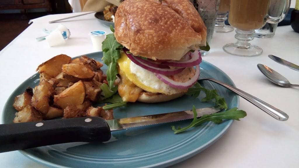 McFauls Ironhorse Tavern | restaurant | 2260 Cromwell Bridge Rd, Parkville, MD 21234, USA | 4108281625 OR +1 410-828-1625