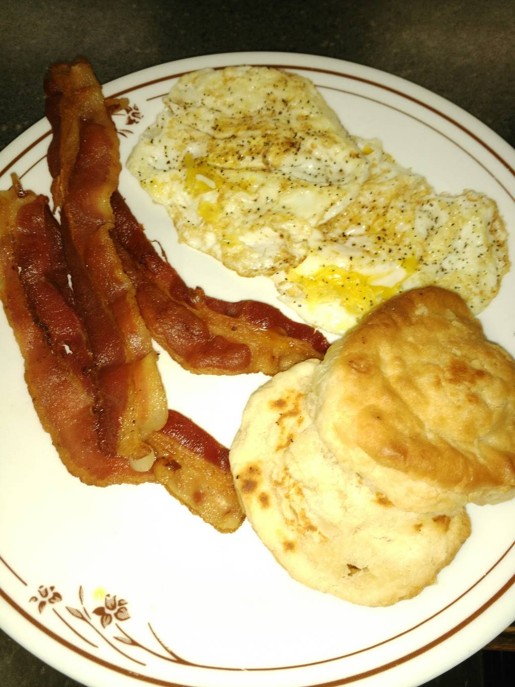 Moultrie Billiard Parlor | restaurant | 7 1st Ave NE, Moultrie, GA 31768, USA | 2299856133 OR +1 229-985-6133