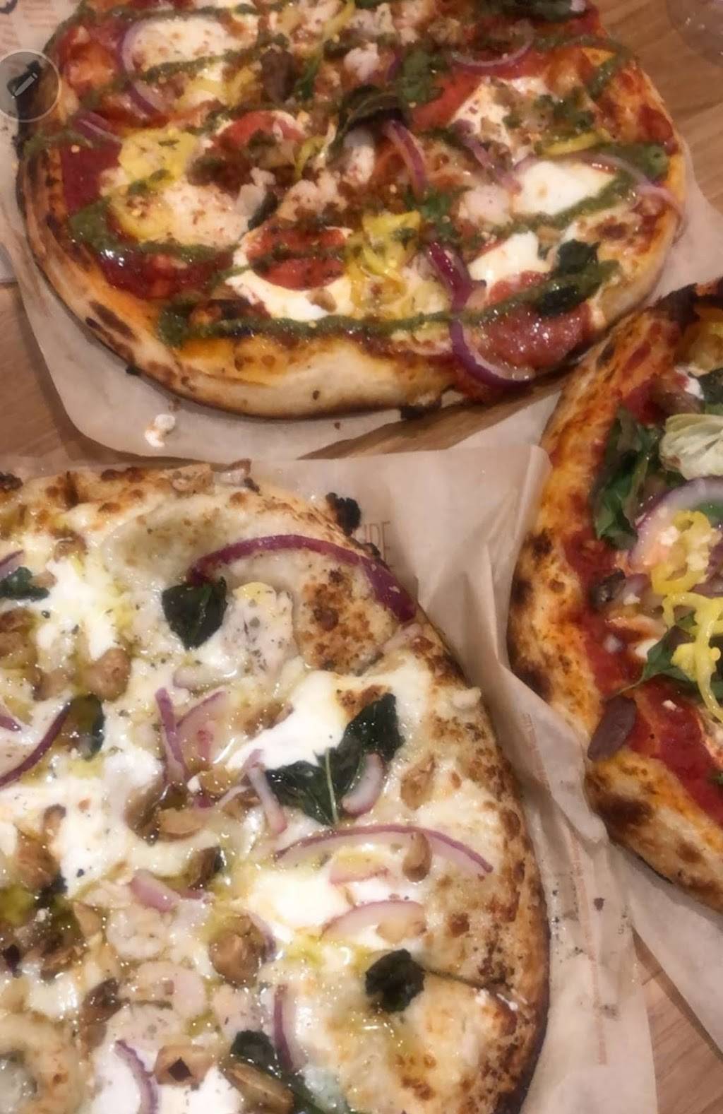 Blaze Pizza | meal takeaway | Indigo Square, 1701 Shoremeade Rd, Mt Pleasant, SC 29464, USA | 8435074400 OR +1 843-507-4400
