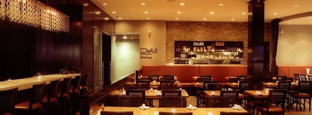 Mezza Notte Trattoria | restaurant | 11 Disera Dr, Thornhill, ON L4J 0A7, Canada | 9057070222 OR +1 905-707-0222