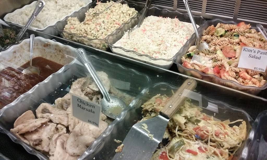 De Nofas Homemade Sausage | restaurant | 6946 Torresdale Ave, Philadelphia, PA 19135, USA | 2153335646 OR +1 215-333-5646