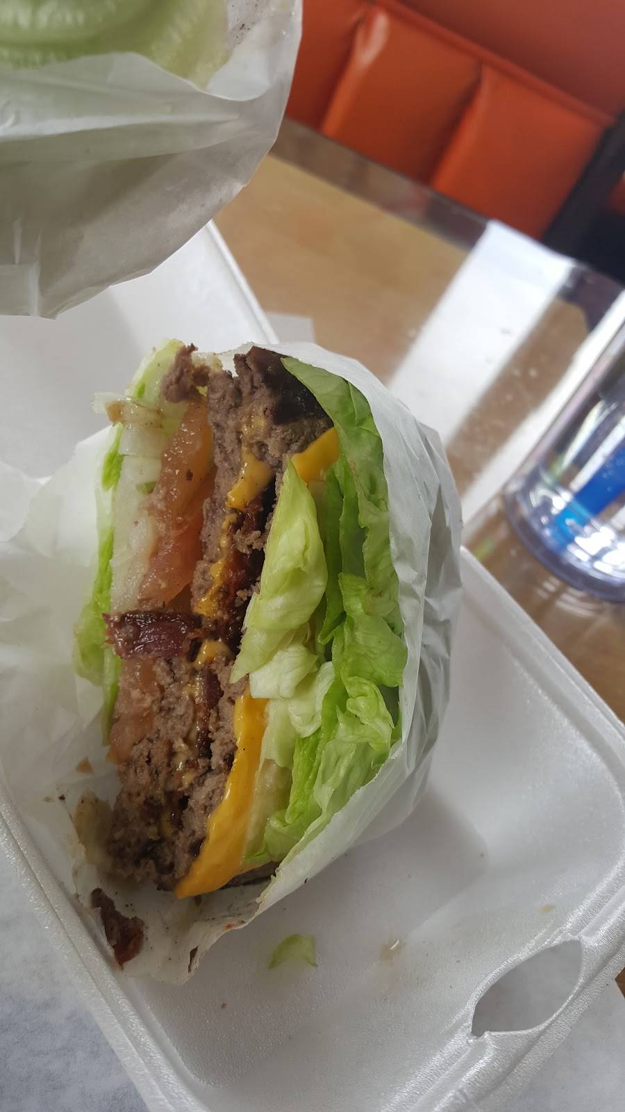 Cougars Burgers | restaurant | 12800 S Inglewood Ave, Hawthorne, CA 90250, USA | 3106755519 OR +1 310-675-5519