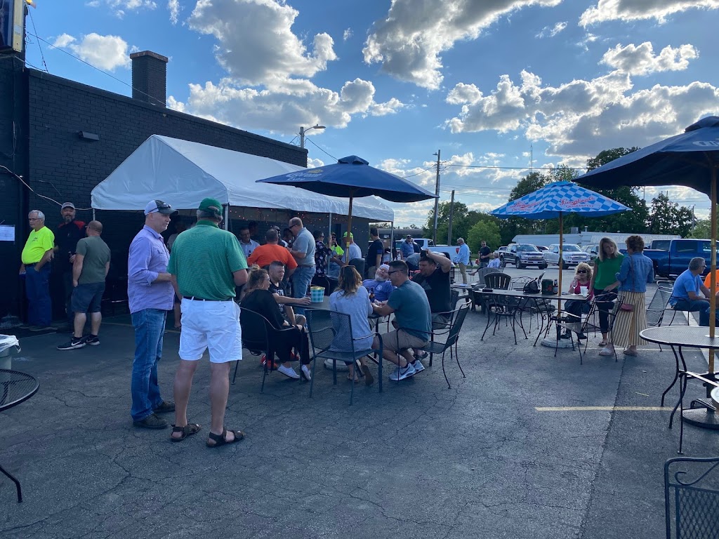 The Big Four Tavern | restaurant | 620 N Vermilion St, Danville, IL 61832, USA | 2172135356 OR +1 217-213-5356