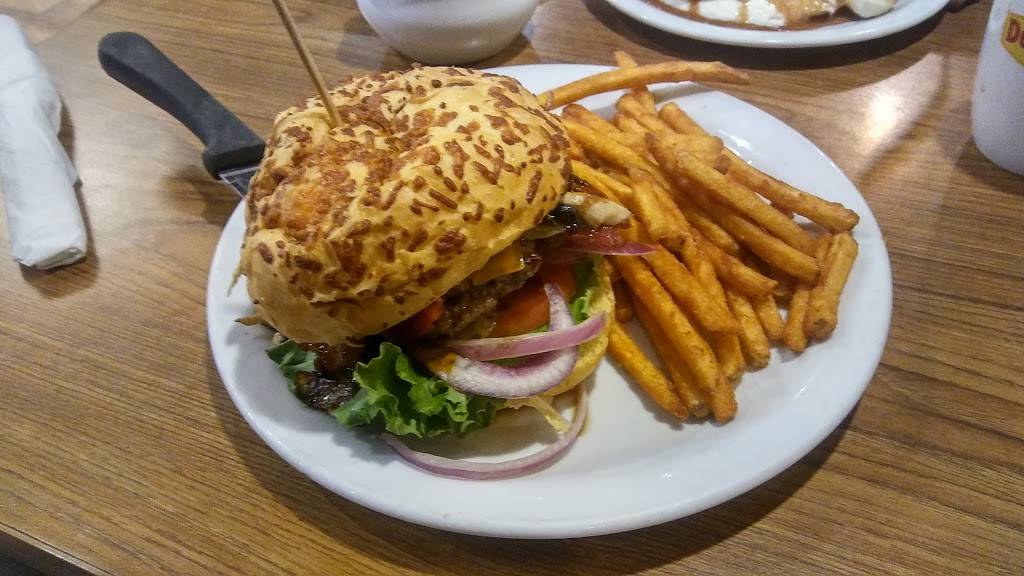 Dennys | restaurant | 110 N Williamson Blvd, Ormond Beach, FL 32174, USA | 3866775558 OR +1 386-677-5558