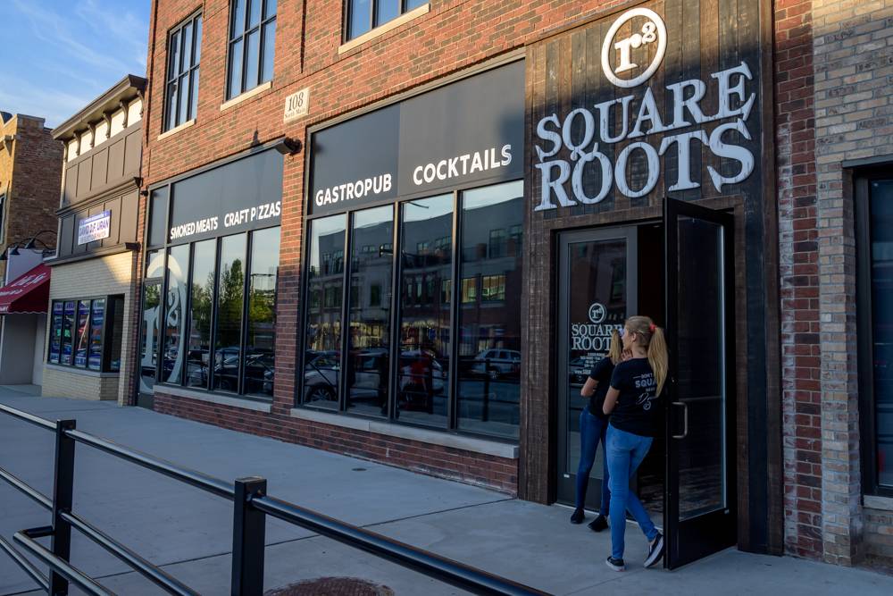 Square Roots | restaurant | 108 N Main St, Crown Point, IN 46307, USA | 2193108322 OR +1 219-310-8322