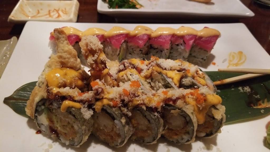 Sakura Hibachi | restaurant | 230 Nitro Market Pl, Charleston, WV 25313, USA | 3047763750 OR +1 304-776-3750